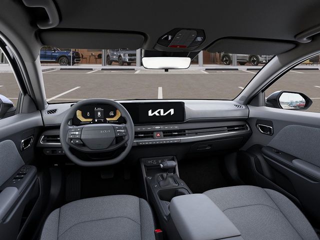 2025 Kia K4 LXS - Photo 15