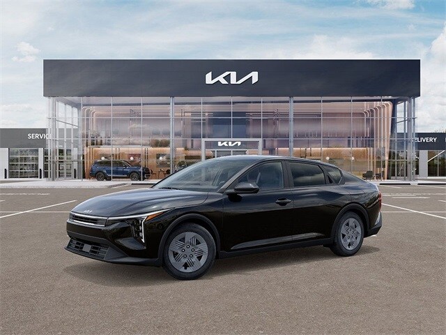 2025 Kia K4 LX photo 2