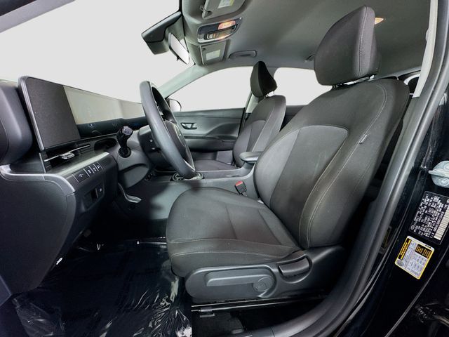2024 Hyundai Kona SE - Photo 17