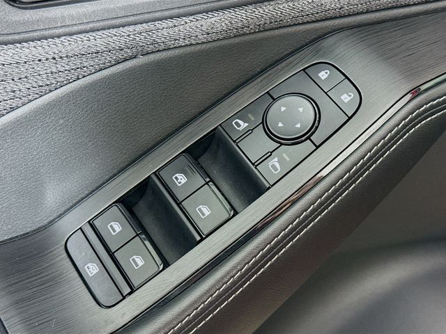 2021 Nissan Rogue SV - Photo 13