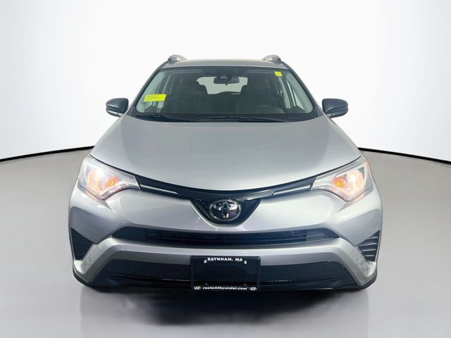 2017 Toyota RAV4 LE - Photo 11