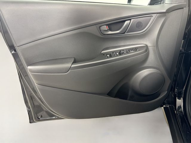 2023 Hyundai Kona SEL - Photo 12