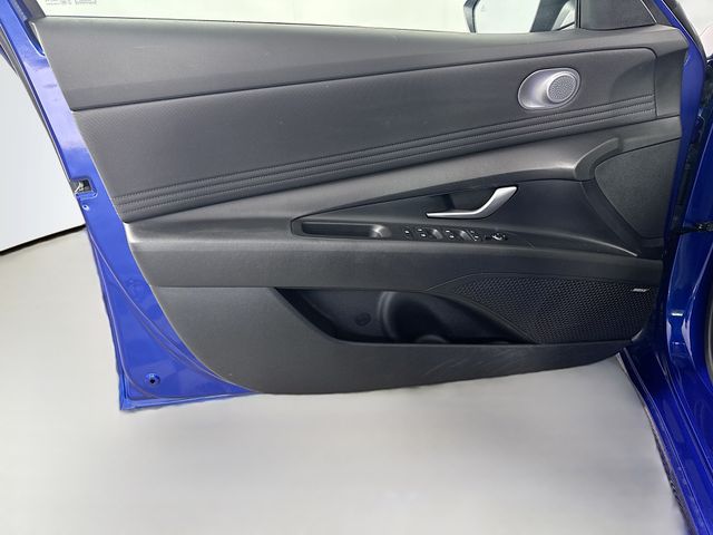 2024 Hyundai Elantra Limited - Photo 13