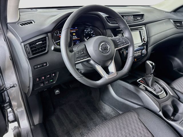 2019 Nissan Rogue SV - Photo 18