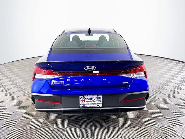 2025 Hyundai Elantra Blue - Photo 7