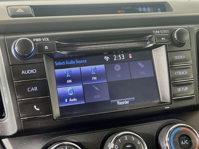 2017 Toyota RAV4 LE - Photo 21