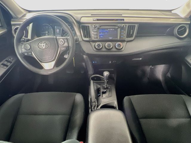2017 Toyota RAV4 LE - Photo 23