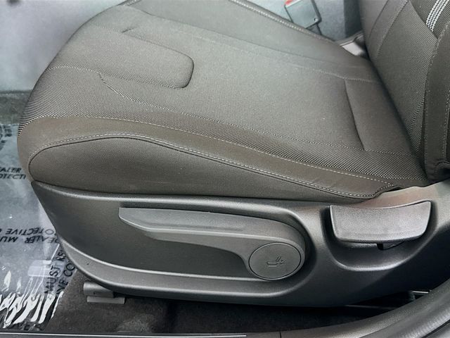 2024 Hyundai Elantra SE - Photo 15