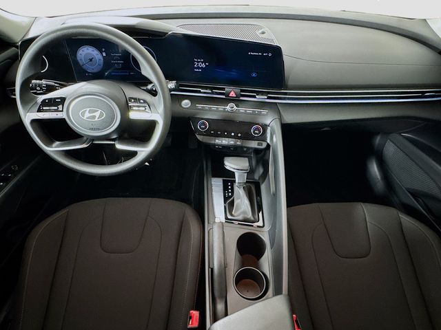 2024 Hyundai Elantra SEL - Photo 23