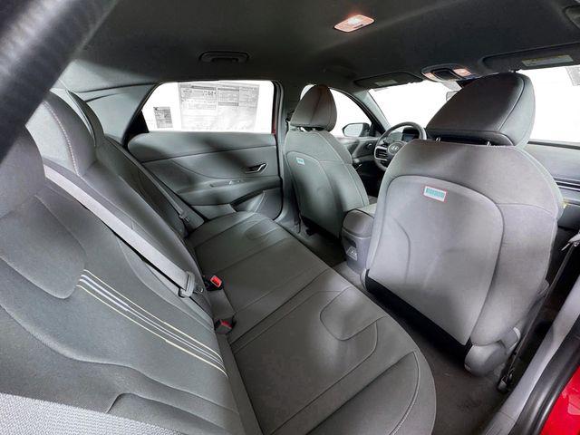 2025 Hyundai Elantra Blue - Photo 27