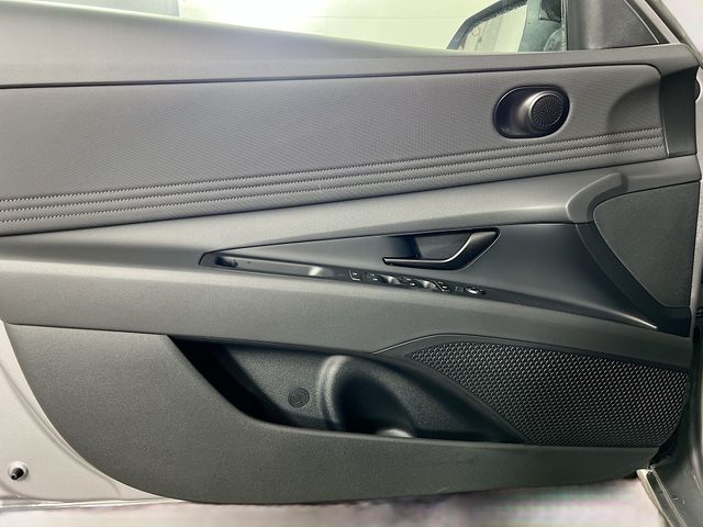 2026 Hyundai Elantra SEL - Photo 13
