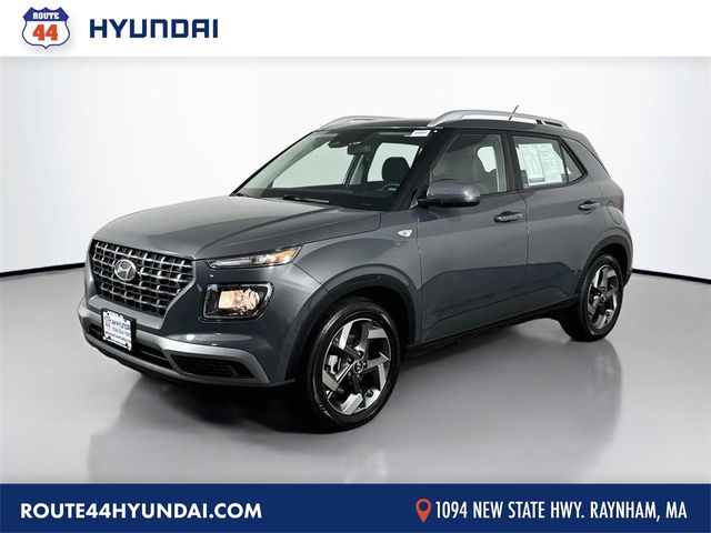 2024 Hyundai Venue SEL IVT's photo