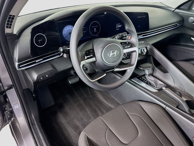 2024 Hyundai Elantra SEL - Photo 18