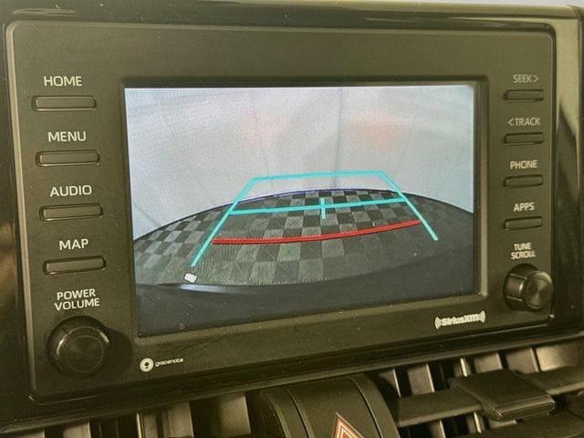 2021 Toyota RAV4 LE - Photo 22