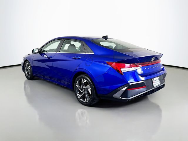 2024 Hyundai Elantra Limited - Photo 6