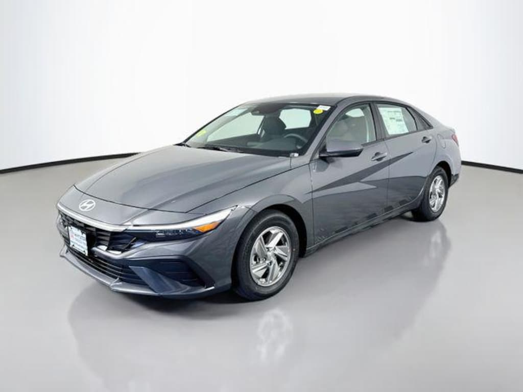 New 2026 Hyundai Elantra SE Sedan