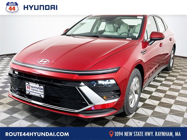 2026 Hyundai Sonata SE's photo