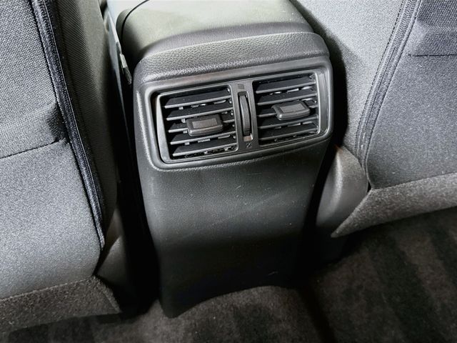 2019 Nissan Rogue SV - Photo 25