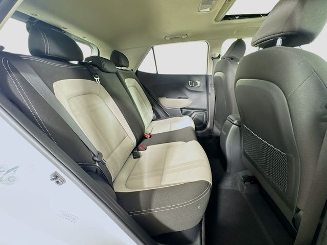 2023 Hyundai Venue SEL - Photo 29