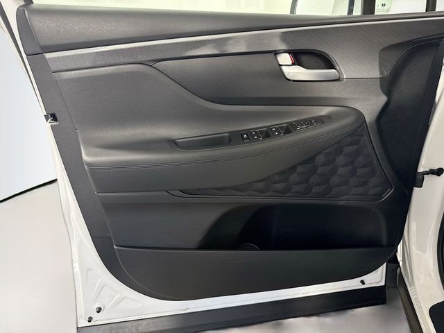 2023 Hyundai Santa Fe SE - Photo 12