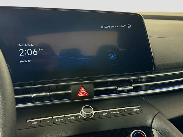 2024 Hyundai Elantra SEL - Photo 21