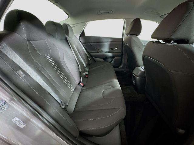 2024 Hyundai Elantra SEL - Photo 28