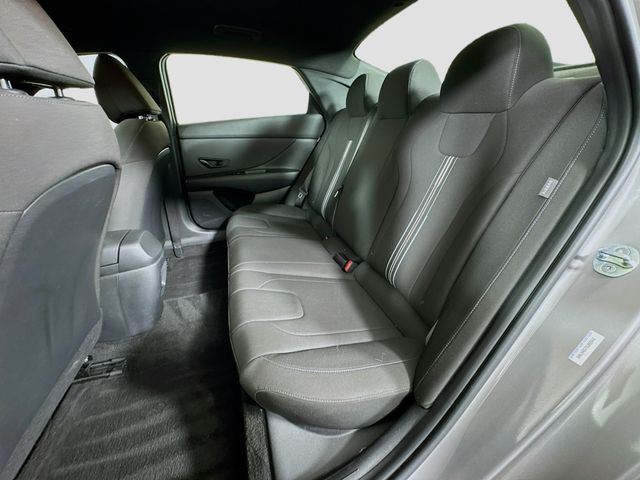 2025 Hyundai Elantra SEL - Photo 26