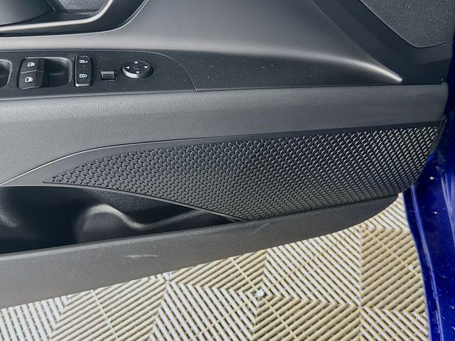 2025 Hyundai Elantra Blue - Photo 24