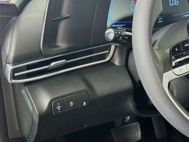 2024 Hyundai Elantra SE - Photo 19