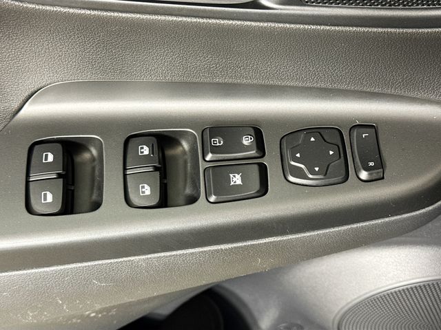 2023 Hyundai Kona SEL - Photo 14