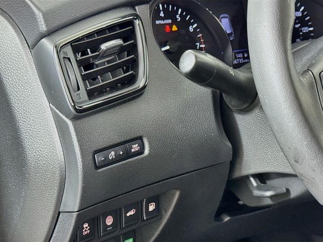 2019 Nissan Rogue SV - Photo 19