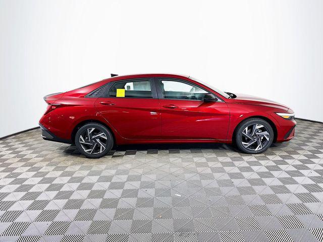 2025 Hyundai Elantra Blue - Photo 9