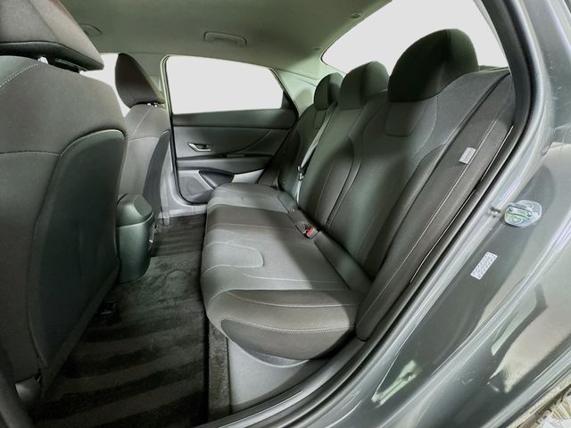 2024 Hyundai Elantra SE - Photo 26
