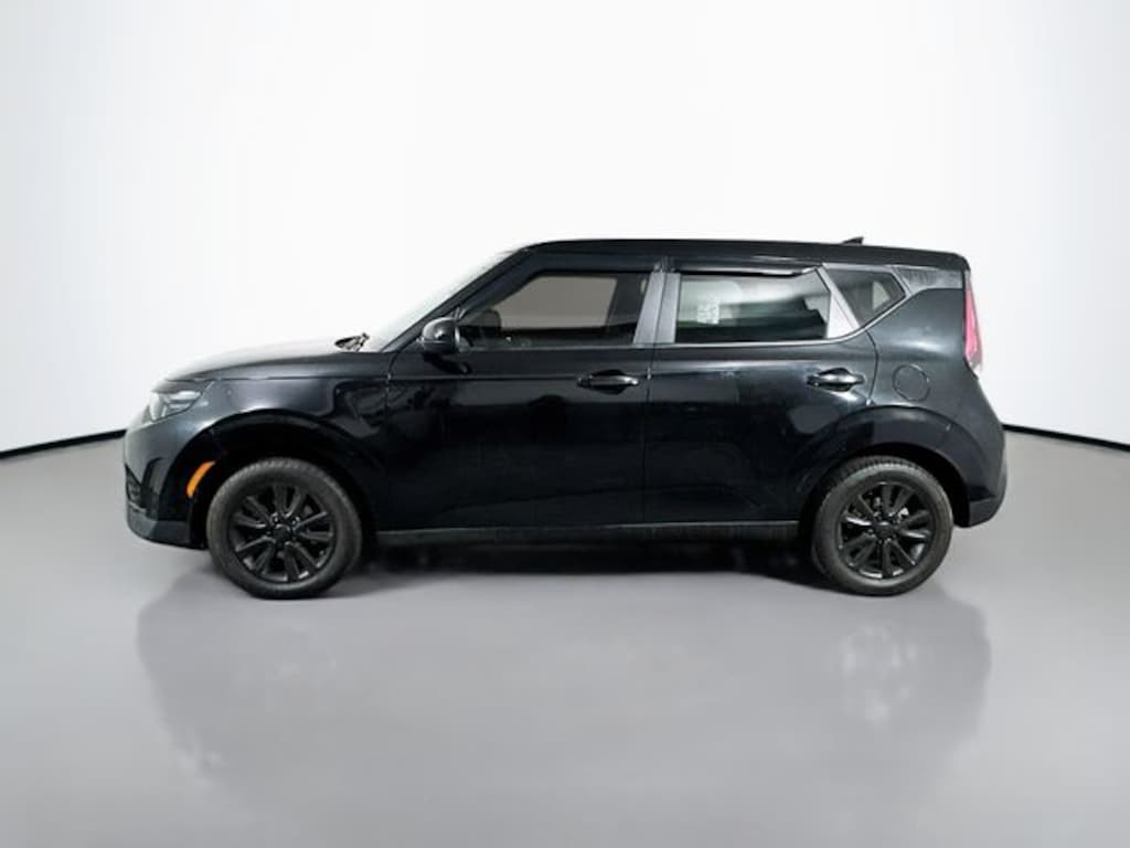 Used 2023 Kia Soul LX Hatchback
