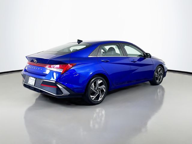 2024 Hyundai Elantra Limited - Photo 8