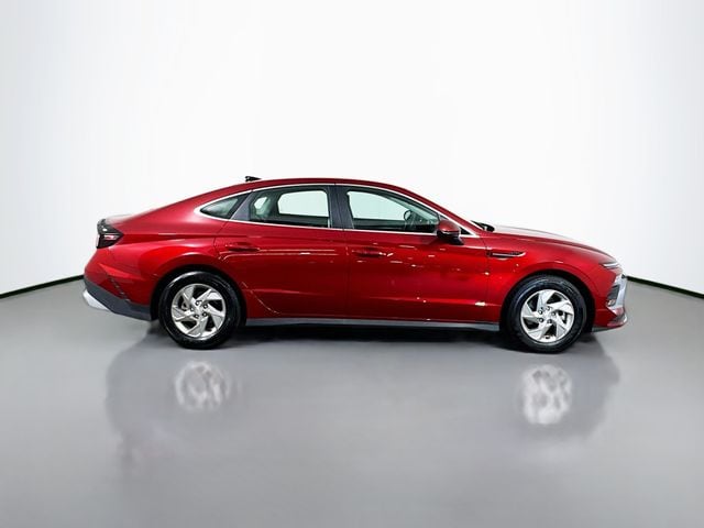 2026 Hyundai Sonata SE - Photo 9