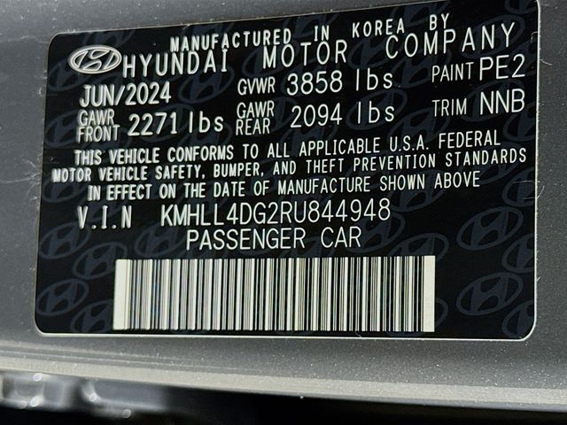 2024 Hyundai Elantra SE - Photo 16