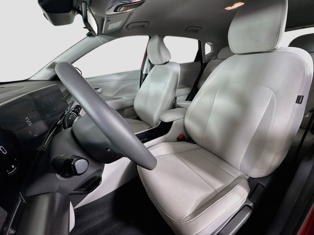 2024 Hyundai Kona SE - Photo 17