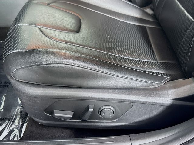 2024 Hyundai Elantra Limited - Photo 16