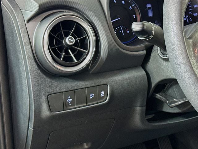 2023 Hyundai Kona SEL - Photo 19