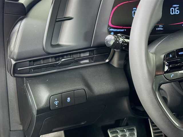 2025 Hyundai Elantra SEL - Photo 19