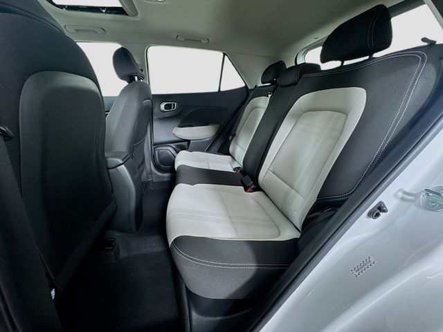 2023 Hyundai Venue SEL - Photo 27