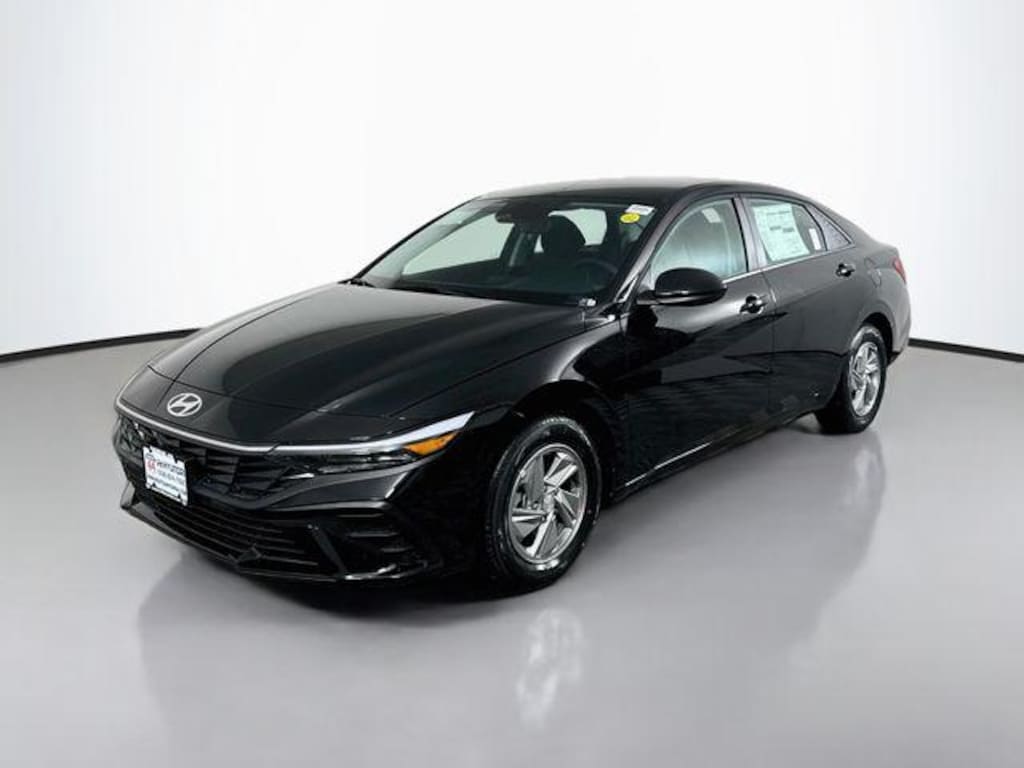 New 2026 Hyundai Elantra SE Sedan