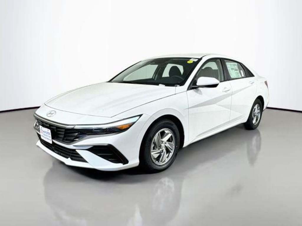 New 2026 Hyundai Elantra SE Sedan