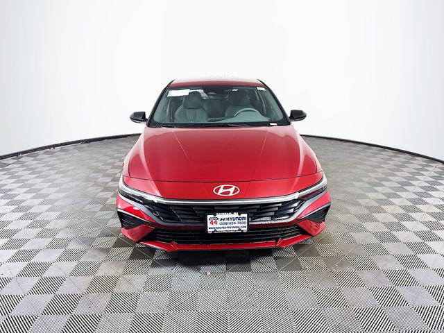 2025 Hyundai Elantra Blue - Photo 11