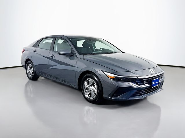 2024 Hyundai Elantra SE - Photo 10
