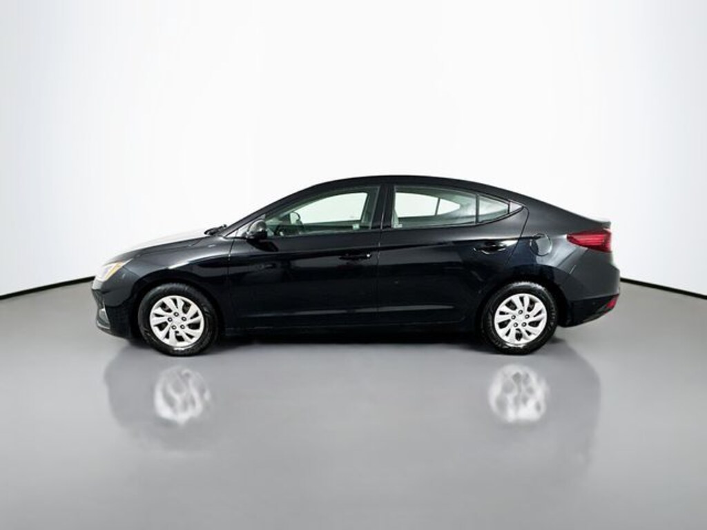 Used 2020 Hyundai Elantra SE Sedan