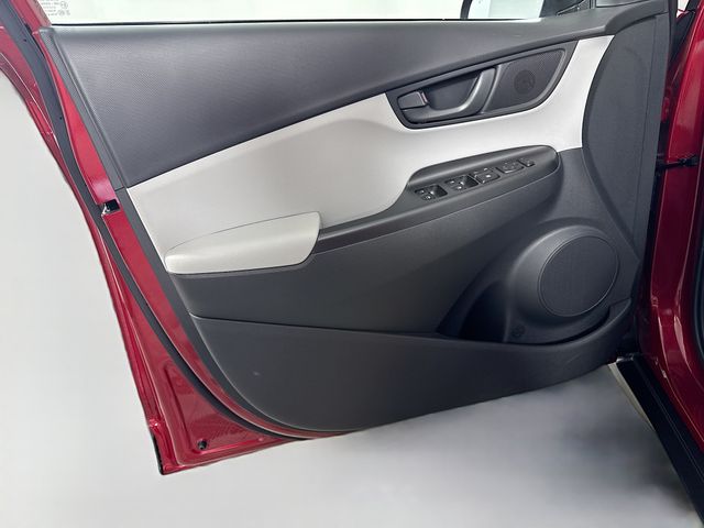 2023 Hyundai Kona SEL - Photo 12