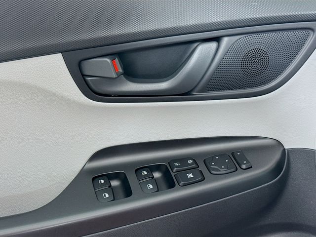 2023 Hyundai Kona SEL - Photo 13