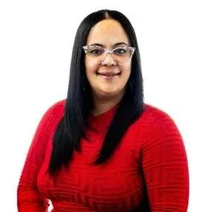 Staff member Josephine Cruz from ID_83b817